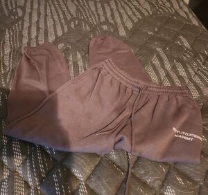 Pretty LittleThing Woman's Sweatpants